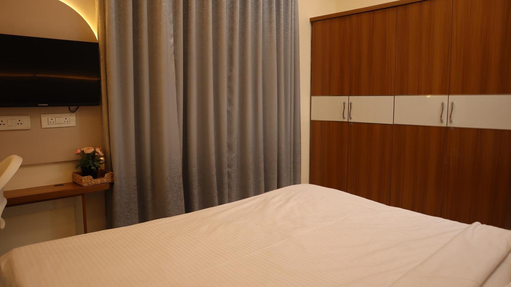 Dcasa Apartment Hotel Hyderabad Exterior foto