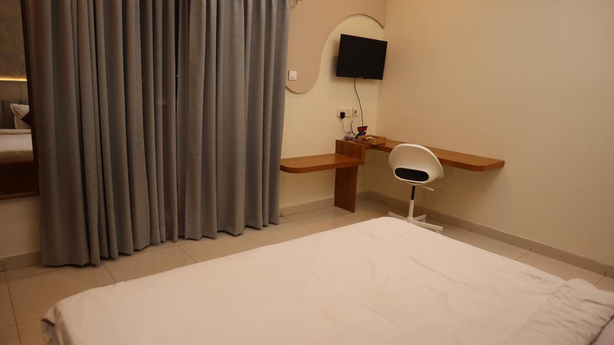 Dcasa Apartment Hotel Hyderabad Exterior foto